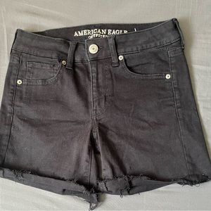 American Eagle Women's Black Stretchy Zip Raw Hem Denim Midi Shorts Sz 4